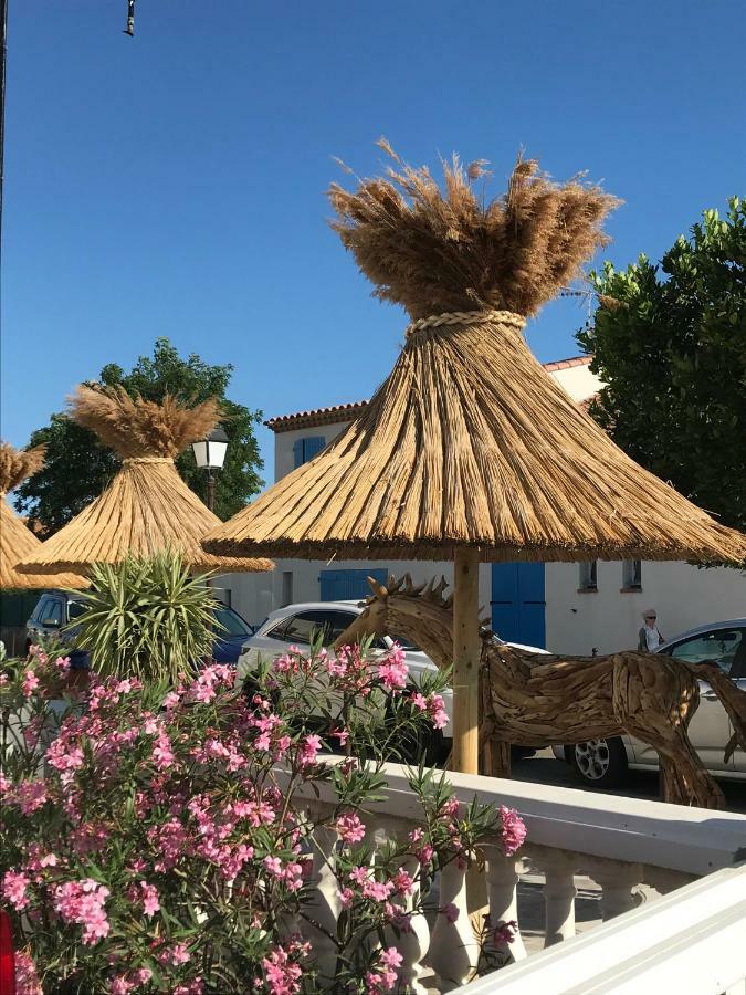 Hotel Le Neptune En Camargue Saintes-Maries-de-la-Mer Exteriör bild